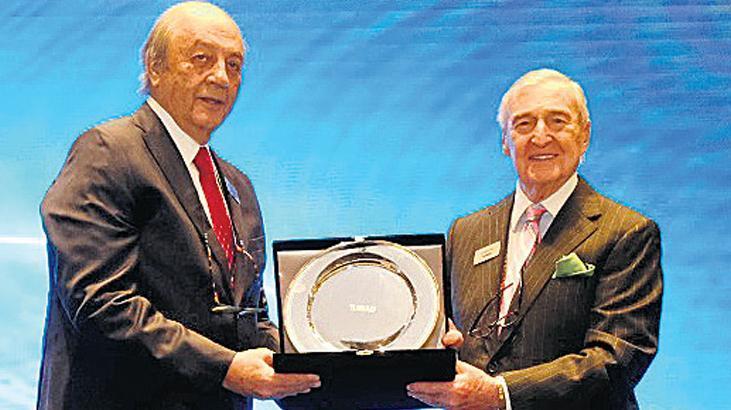 TÜSİAD’da ‘Özilhan’ gitti ‘Aras’ geldi