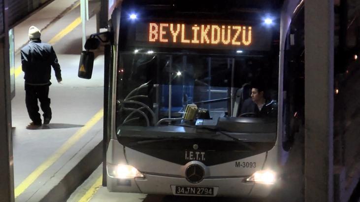 Beylikdüzü’nde feci kaza! Metrobüs şoförüne başka metrobüs çarptı