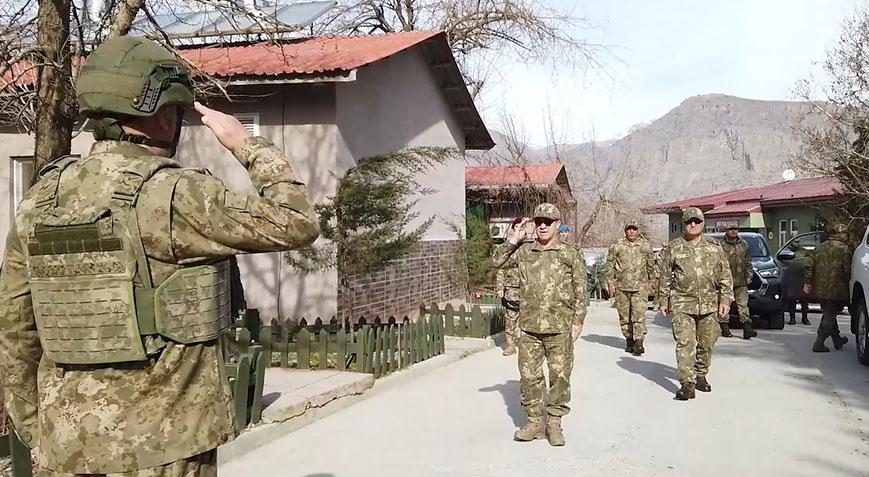 Orgeneral Selçuk Bayraktaroğlu, Hakkari ve Şırnak’ta denetlemelerde bulundu