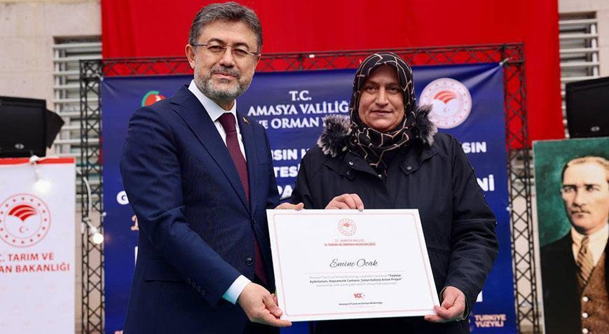 Çiftçilere güneş enerjisi paneli verildi! Bakan Yumaklı: Her alanda üretim artacak