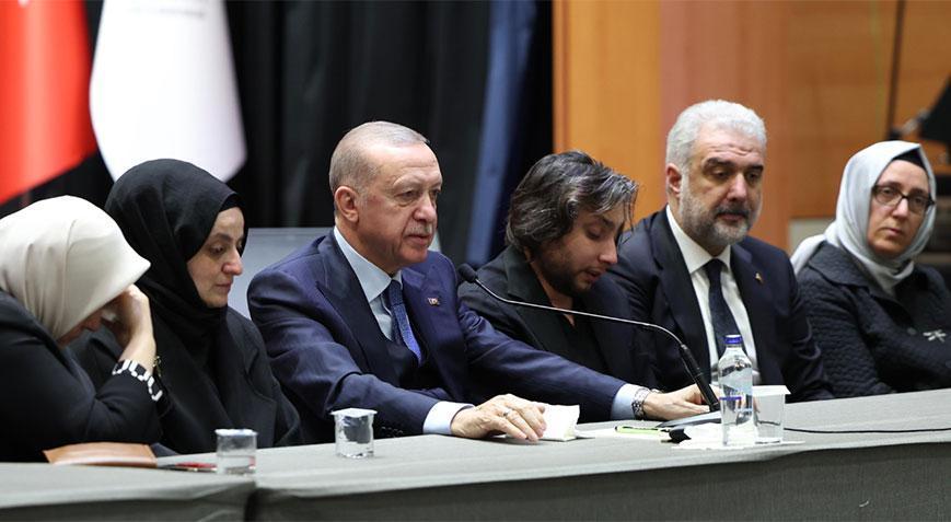 Cumhurbaşkanı Erdoğan’dan AK Parti İl Başkanlığı’na taziye ziyareti