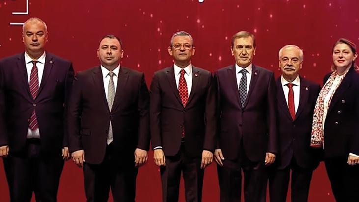 CHP lideri Özel’den telefon: Adaylıktan çekilmen iyi olacak