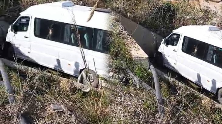 Yolcu minibüsü dereye yuvarlandı! 1 kişi hayatını kaybetti