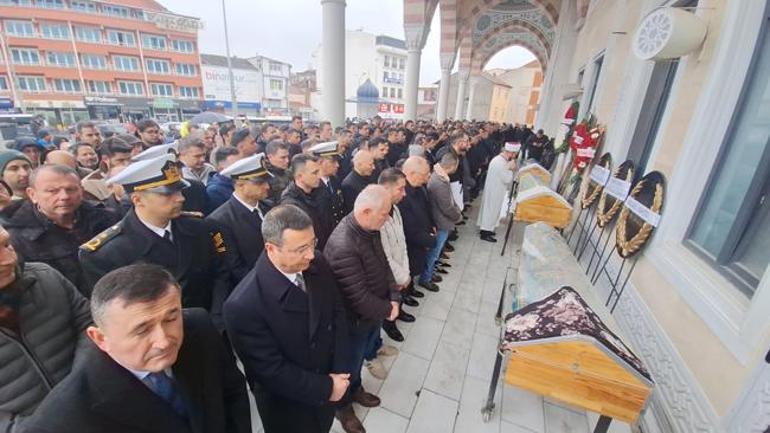 Farklı şehirlerde aynı gün hayatını kaybettiler! Dede ve toruna acı veda