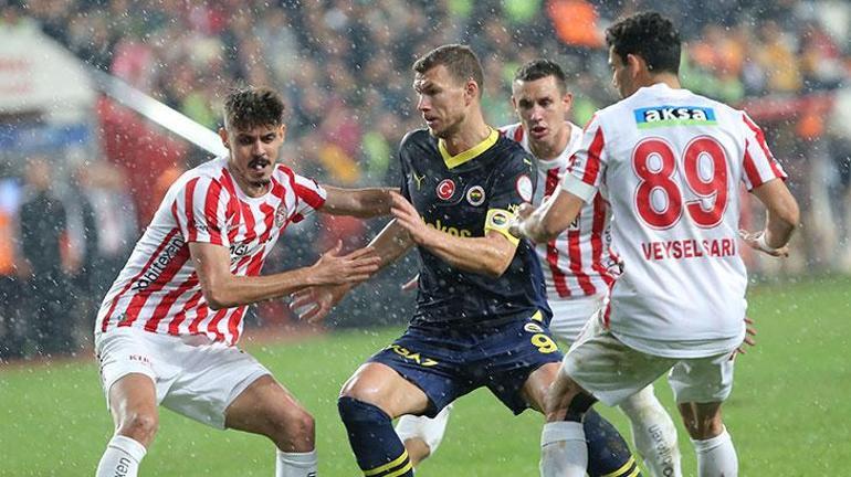 Spor yazarlarından Antalyaspor-Fenerbahçe maçı değerlendirmesi: İsmail Kartal'dan hiç görmemiştik!