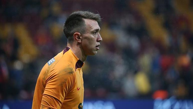 Galatasaray'da Fernando Muslera, Süper Lig tarihine geçti! 1 golü var