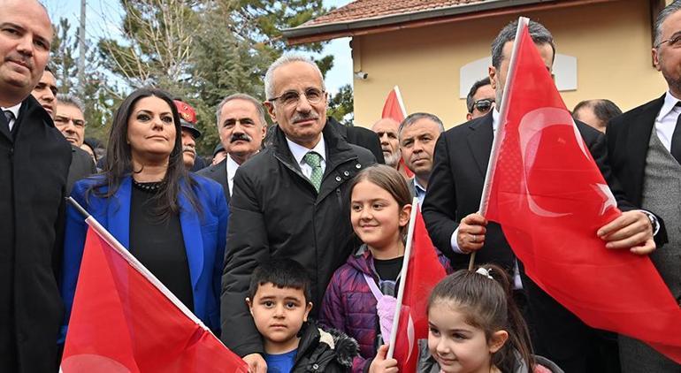 Bakan Uraloğlu duyurdu! Ankara-İstanbul arası süper hızlı tren projesine başlandı