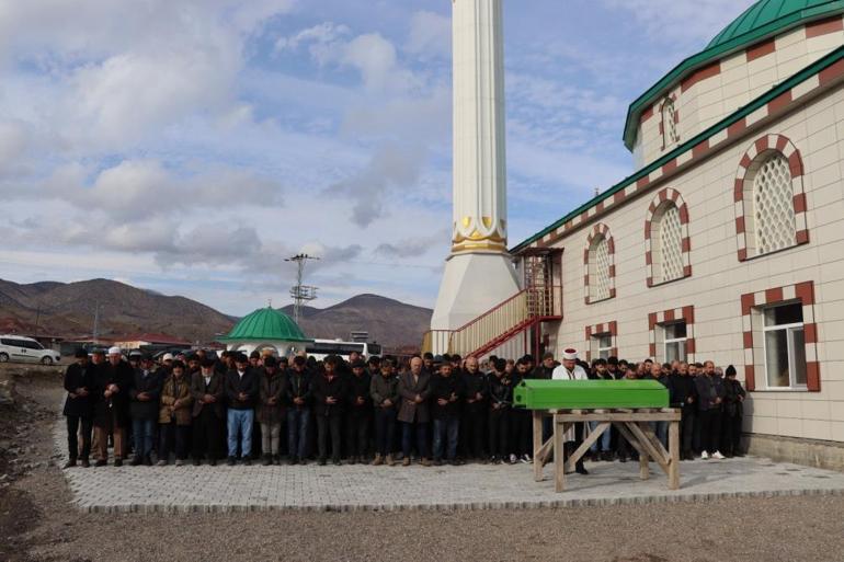 24 yaşındaki Gülhan'a kapıda pusu! Katil eski sevgili çıktı