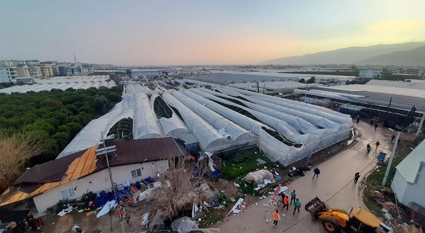 Antalya’da hortum paniği! Korku dolu anlar saniye saniye kaydedildi