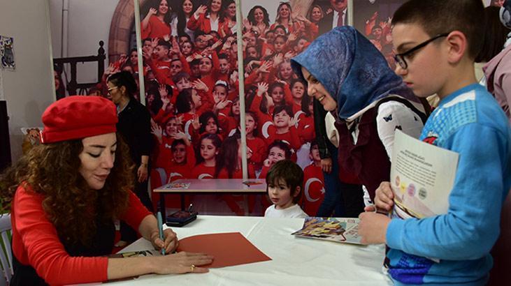 Akasya Asıltürkmen: Çocuklarla buluşmak ruh banyosu gibi!