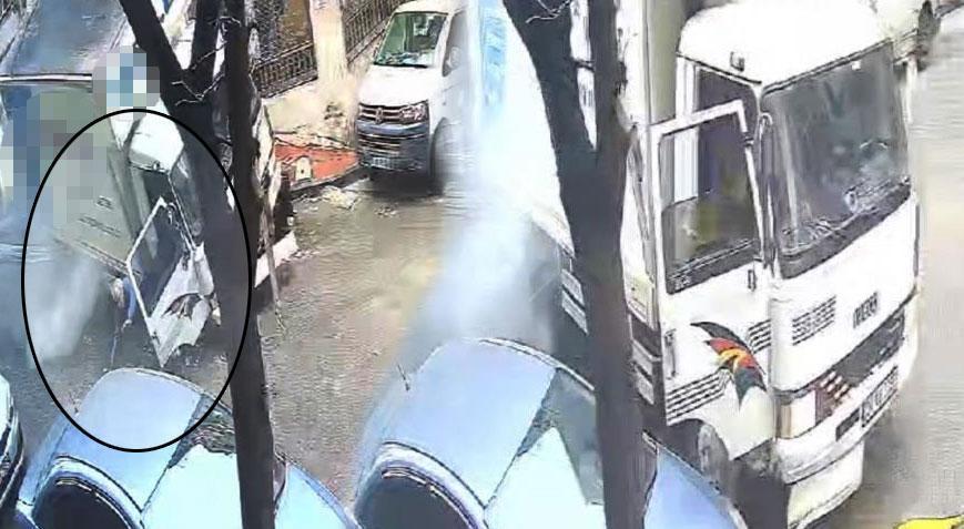 Dehşet anları! Atladığı kamyonet bacaklarının üzerinden geçti