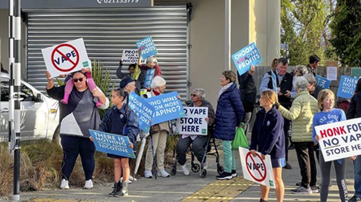 Yeni Zelanda tek kullanımlık e-sigaraların yasaklanacağını duyurdu