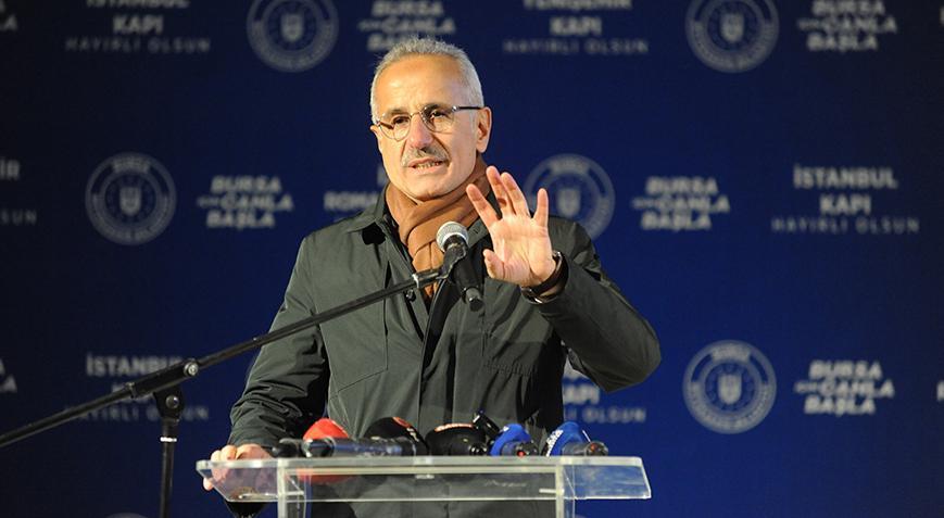 Bakan Uraloğlu İznik Roma Tiyatrosu-İstanbul Kapı-Yenişehir Kapı’yı ziyaret etti