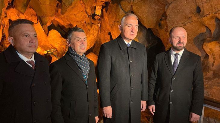 Bakan Ersoy, Tulumtaş Mağarası’nı ziyaret etti
