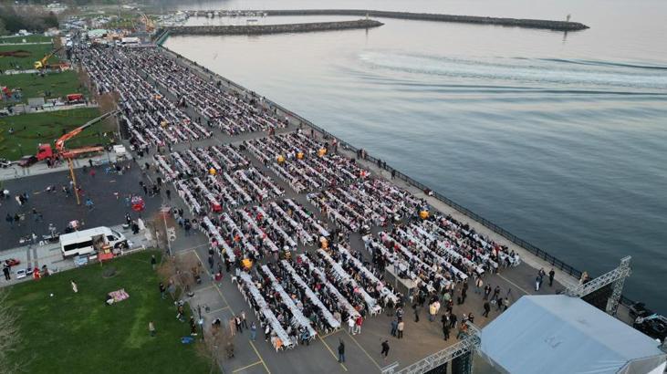 Tekirdağ’da dev iftar! Tam 10 bin kişi katıldı