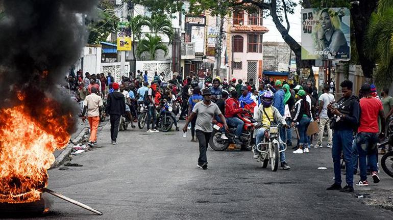 Haiti'de 'Barbekü' ayaklanması: 4 bin mahkum firar etti, hapishaneler boşaldı!