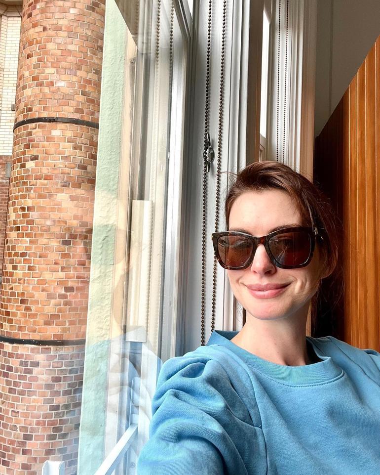 Anne Hathaway, sahnede düşük yaptığını açıkladı! 'Her şey yolundaymış gibi davranıyordum'