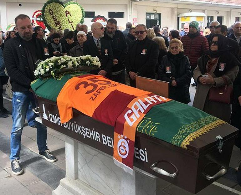 Eşini trafik kazasında kaybetmişti! Demet Akbağ'dan Zafer Çika paylaşımı