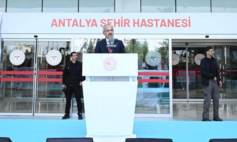 Bakan Uraloğlu duyurdu! Antalya - Alanya arası 45 dakika olacak