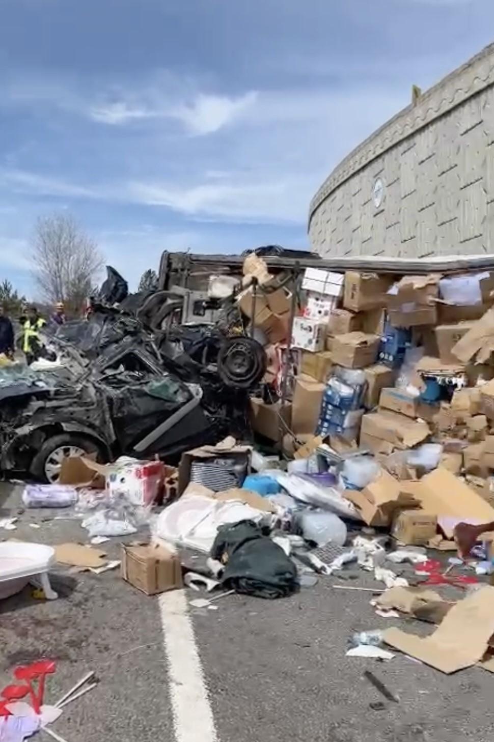 Yine bir TIR faciası! Çankırı'da katliam gibi kaza: 4 ölü