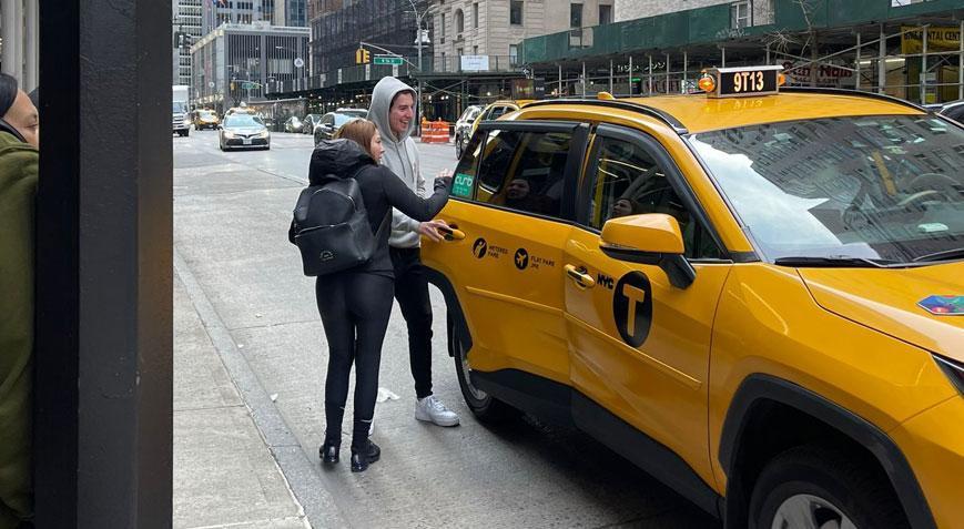 Eylem Tok ve oğlu Timur Cihantimur New York sokaklarında! Görüntüleri ortaya çıktı