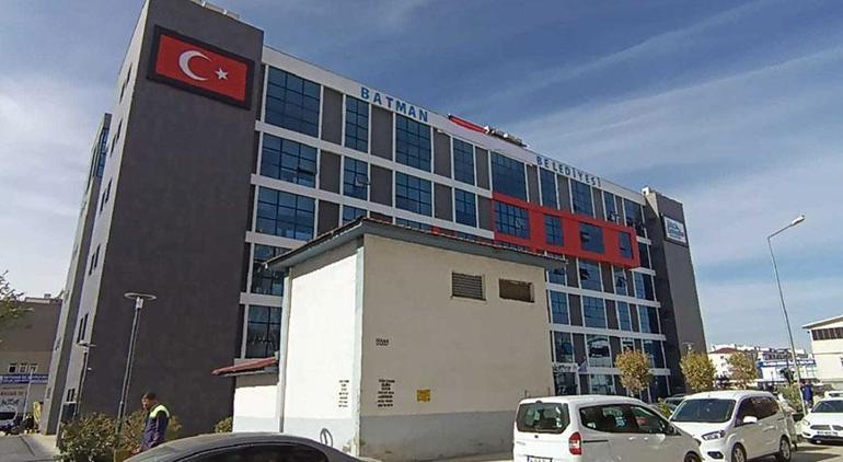 Kentte büyük heyecan! Yeni binanın tabelasına 'büyükşehir' yazıldı, beklenti yükseldi