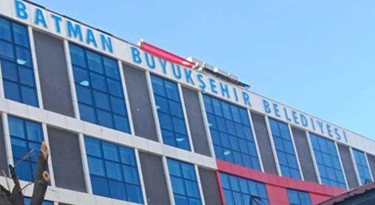 Kentte büyük heyecan! Yeni binanın tabelasına 'büyükşehir' yazıldı, beklenti yükseldi