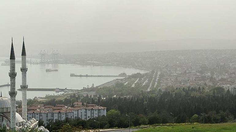 Meteoroloji uyarmıştı... Tekirdağ'ı toz bulutları kapladı