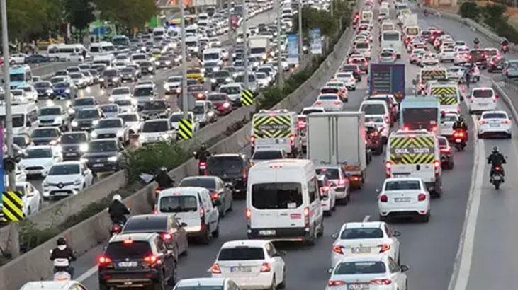 İstanbul’da bayram trafiği başladı! İşte son durum…