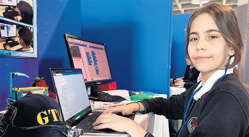 10 yaşında kodlamada dünya sekizincisi oldu