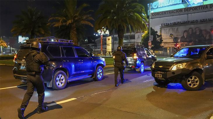 Büyükelçilik basıldı Meksika, Ekvador ile ilişkileri askıya aldı