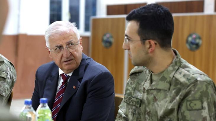 Bakan Güler, ramazan ayının son iftarını askerlerle birlikte yaptı