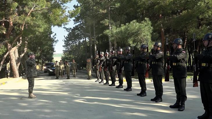 Orgeneral Selçuk Bayraktaroğlu, Edirne’de Mehmetçik ile bayramlaştı