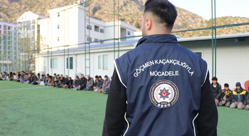 Yer: Amasya! Bakır yüklü TIR’ın dorsesinden 64 kaçak göçmen çıktı