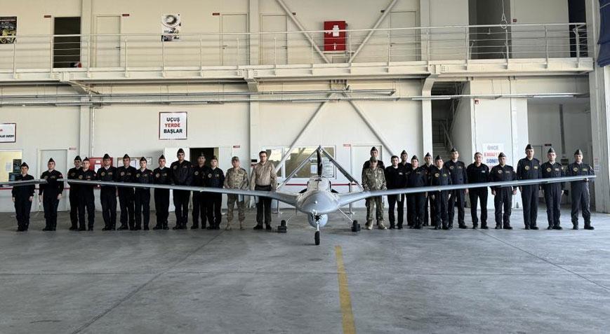 Korgeneral Metin Tokel, Selçuk Bayraktar ve Ahmet Akyol’dan Mehmetçiklere bayram ziyareti