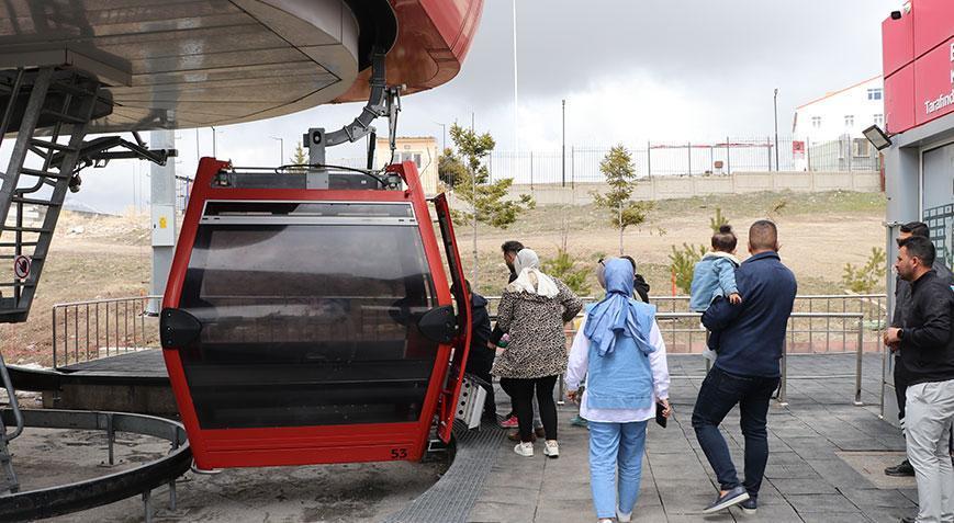 Antalya’daki faica sonrası Erciyes’te teleferiğe yoğun ilgi