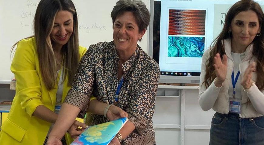 Yabancı öğrenciler ebru çalışması yaptı