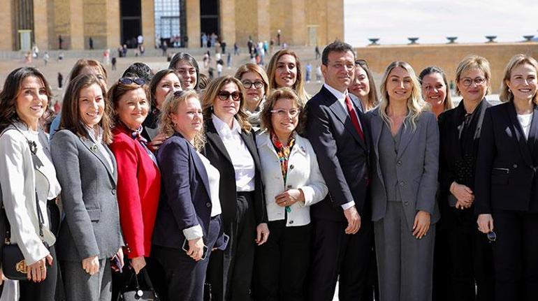 İmamoğlu ve 26 ilçe belediye başkanı Anıtkabir'i ziyaret etti