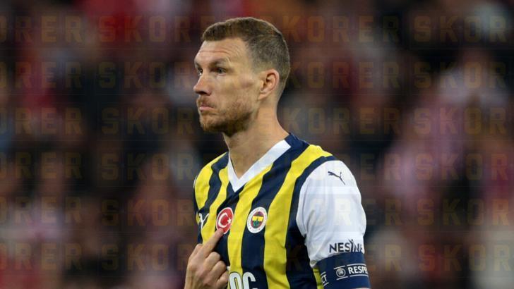 Hakem kararları sinirlendirdi! Edin Dzeko'dan Yunan taraftara Türk bayrağıyla cevap