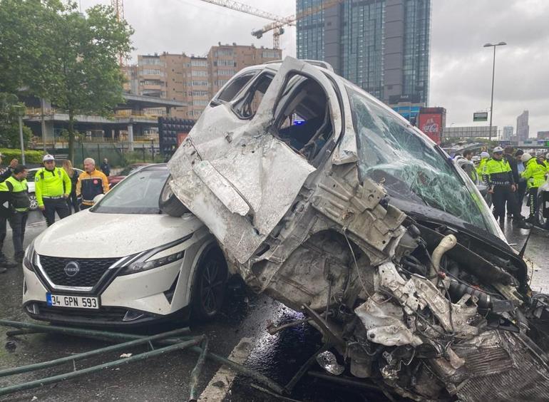 Son dakika: İstanbul'da zincirleme kaza! Çok sayıda ekip sevk edildi