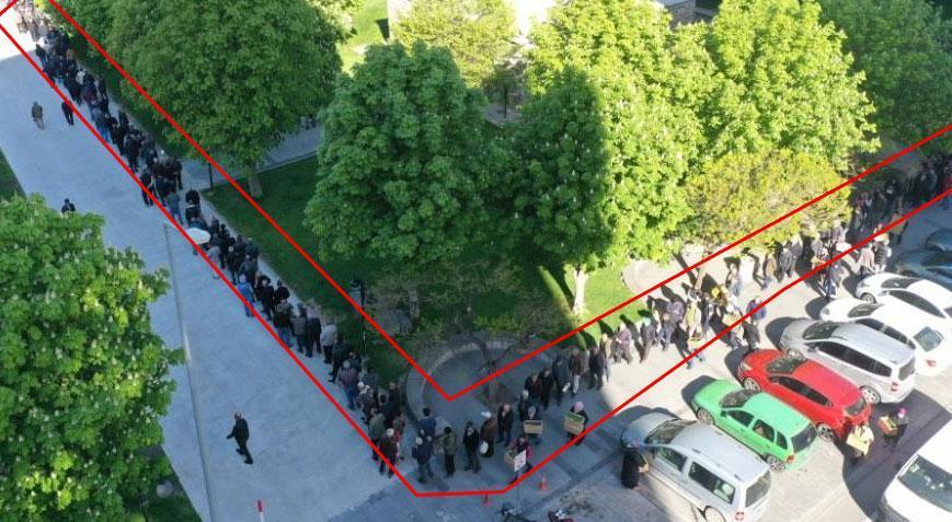 Bu yıl da kuyruğa girdiler! 2 kilometrelik kalabalığı gören şaşkına döndü