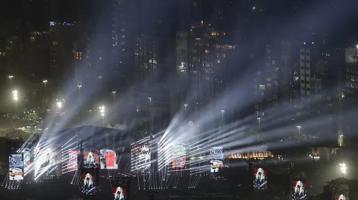 Madonna’nın Copacabana plajındaki ücretsiz konserine 1,6 milyon kişi katıldı