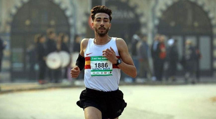 GAÜN’lü öğrenci Mustafa Bakır Türkiye 2’ncisi oldu