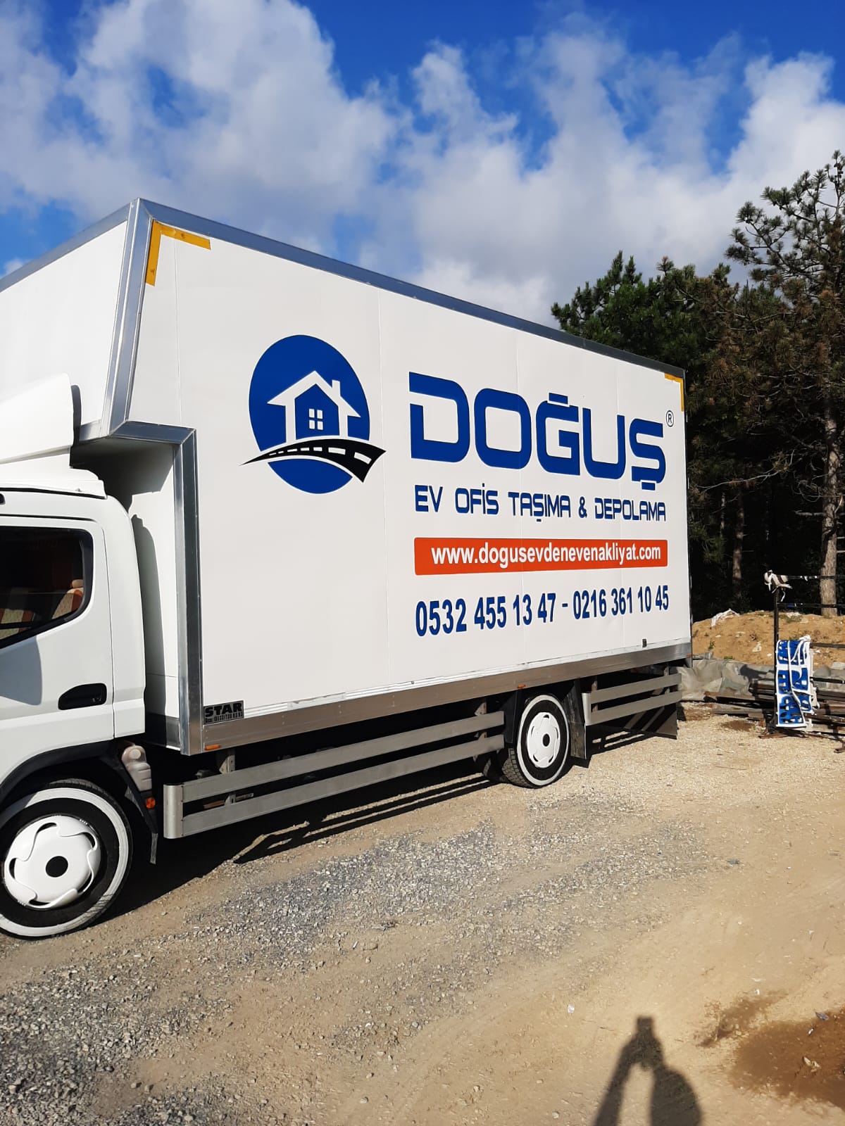Dogusnakliyat.com: Ofis Taşımacılığı ve Depolama Hizmetlerinde Türkiye’nin Lideri