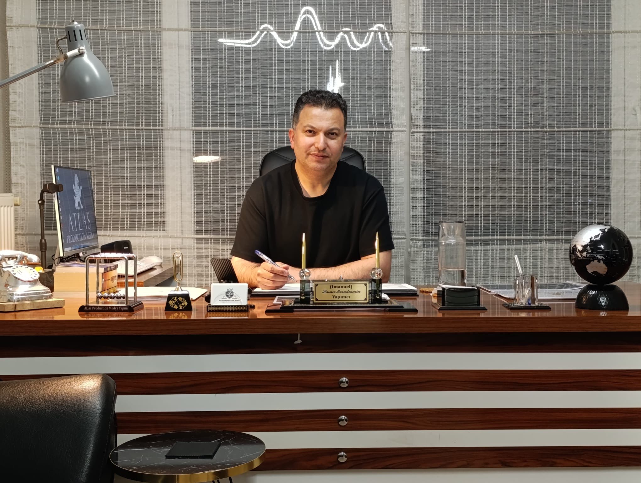 Hasan Moradiamin (İmanuel): Sinema, Televizyon ve Tiyatro Dünyasında Çok Yönlü Başarı