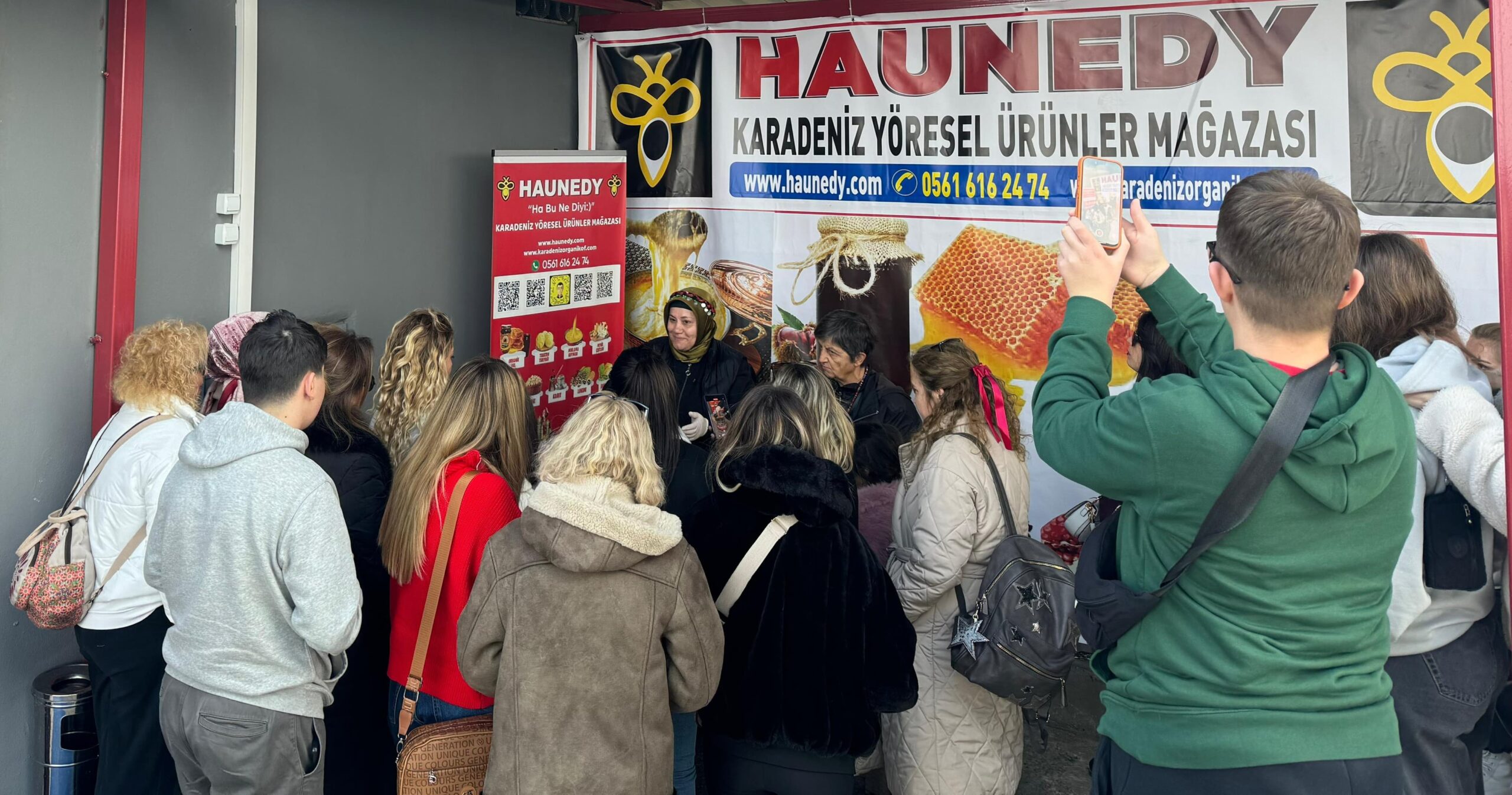 EFRAFİM GÜMÜŞSU HAUNEDY DE