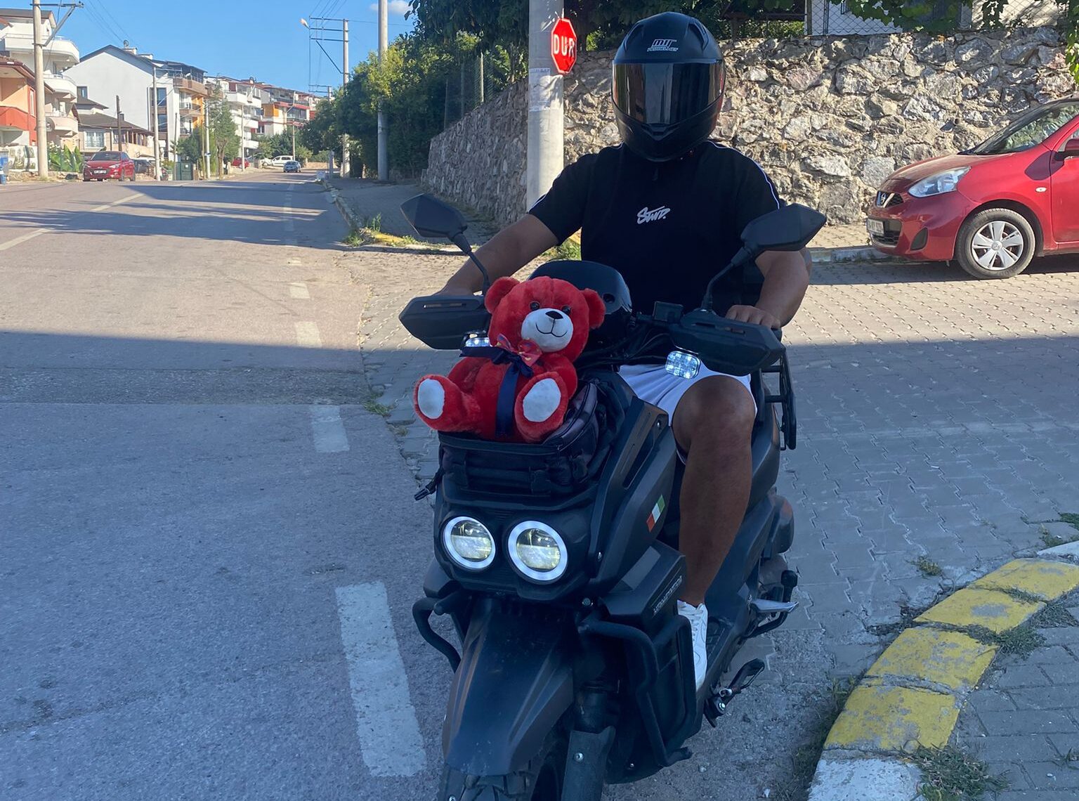 Kocaeli’de Ömer Ayhan’ın Kırmızı Ayıcığı: İlham Veren Hikâye