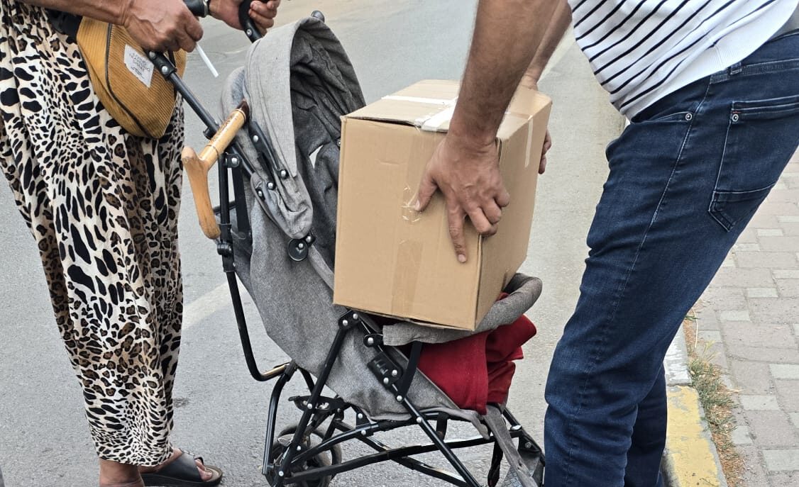 Öncü Sönmez İhtiyaç Sahiplerini Sevindirdi