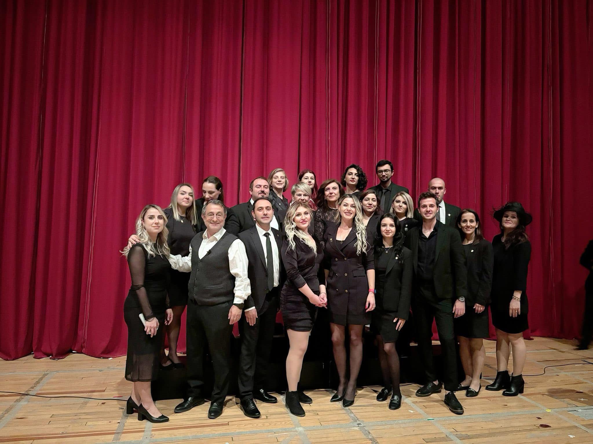 İZBİLİM KOLEJİ’NDEN CUMHURİYETİN RUHUNU YAŞATAN ORATORYO: “HER BİRİMİZ ATATÜRK”