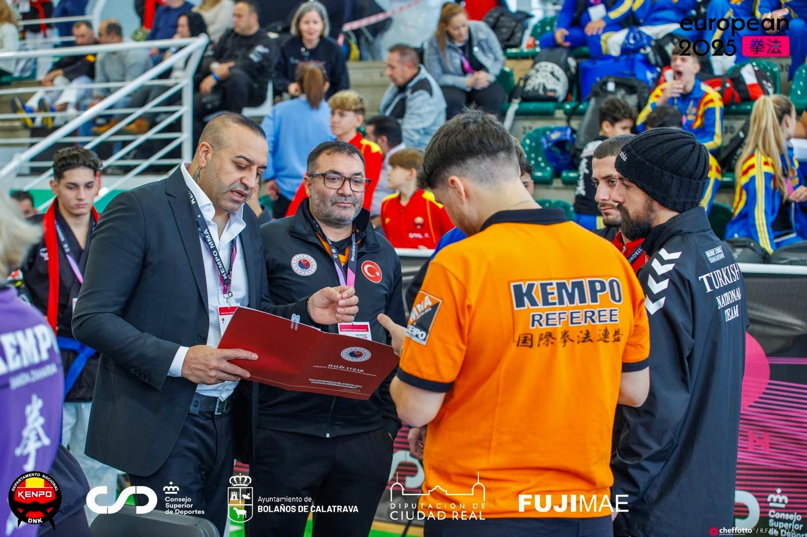 Berk Erol: Dövüş Sporlarının Şampiyonu ve Ringlerin Fırtınası